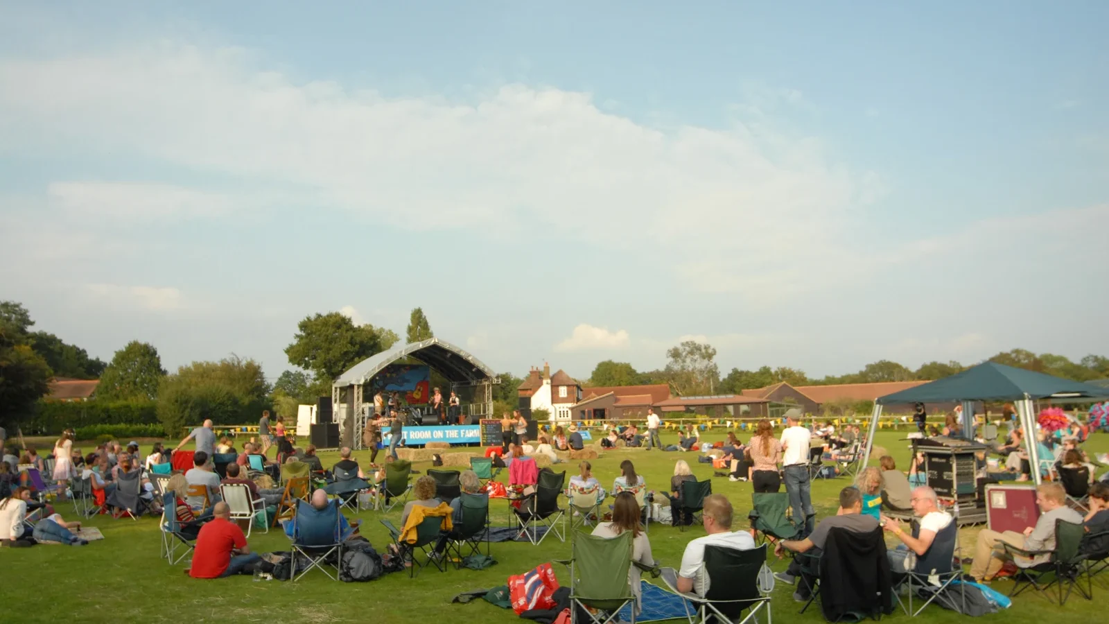 Public d’un festival à Salfords and Sidlow, en Angleterre, 6 septembre 2014. Photo d’illustration.