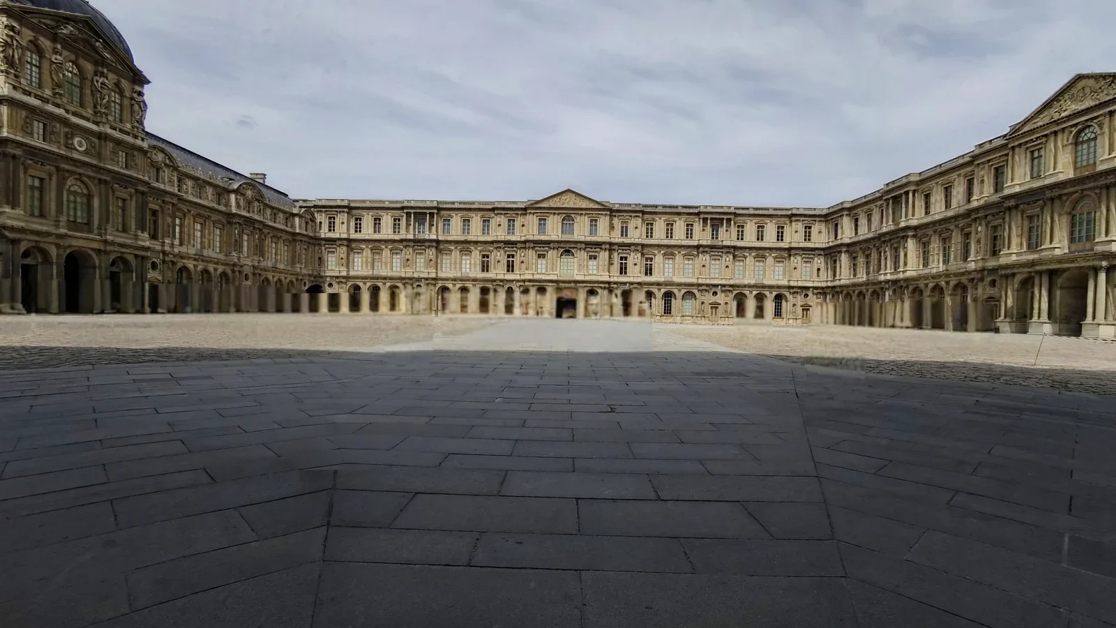 La Cour carrée du palais du Louvre à Paris